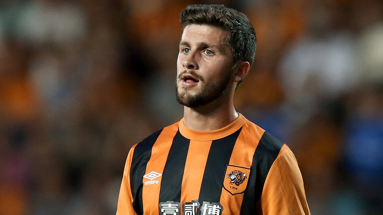 Long makes Southampton his third club in 2014, joins from Hull
